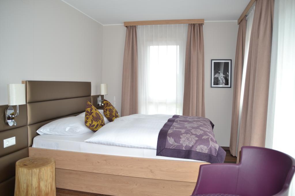 Landhaus Wolf - Wir Freuen Uns Schwäbisch Hall Habitación foto